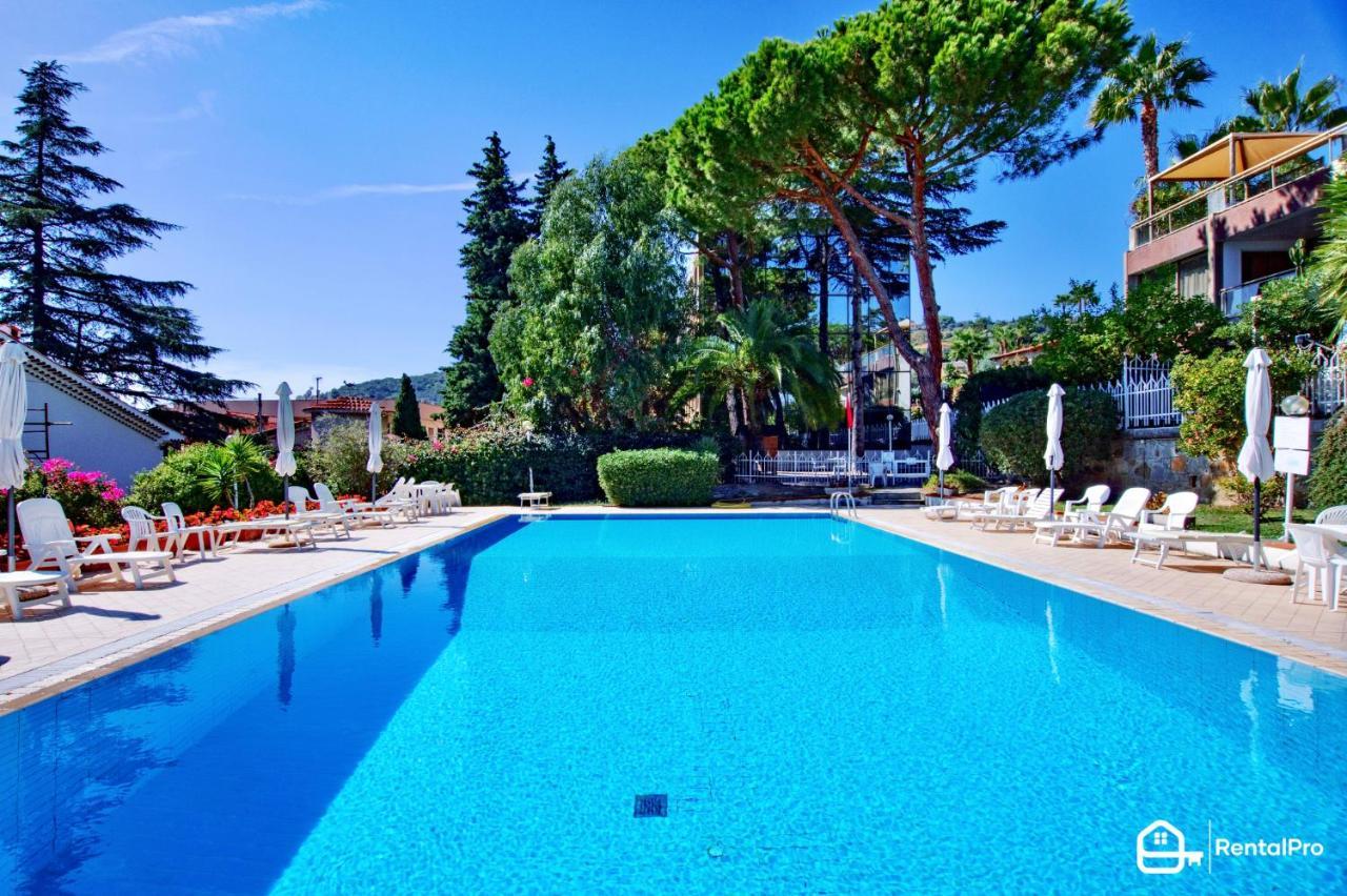 Free Parking-Sea View, With Pool & Garden Leilighet Sanremo Eksteriør bilde