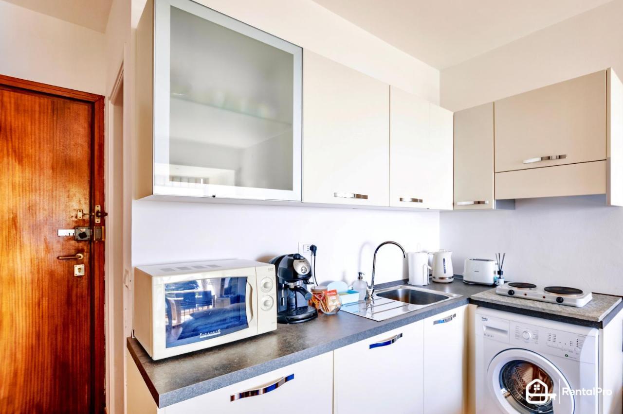 Free Parking-Sea View, With Pool & Garden Leilighet Sanremo Eksteriør bilde
