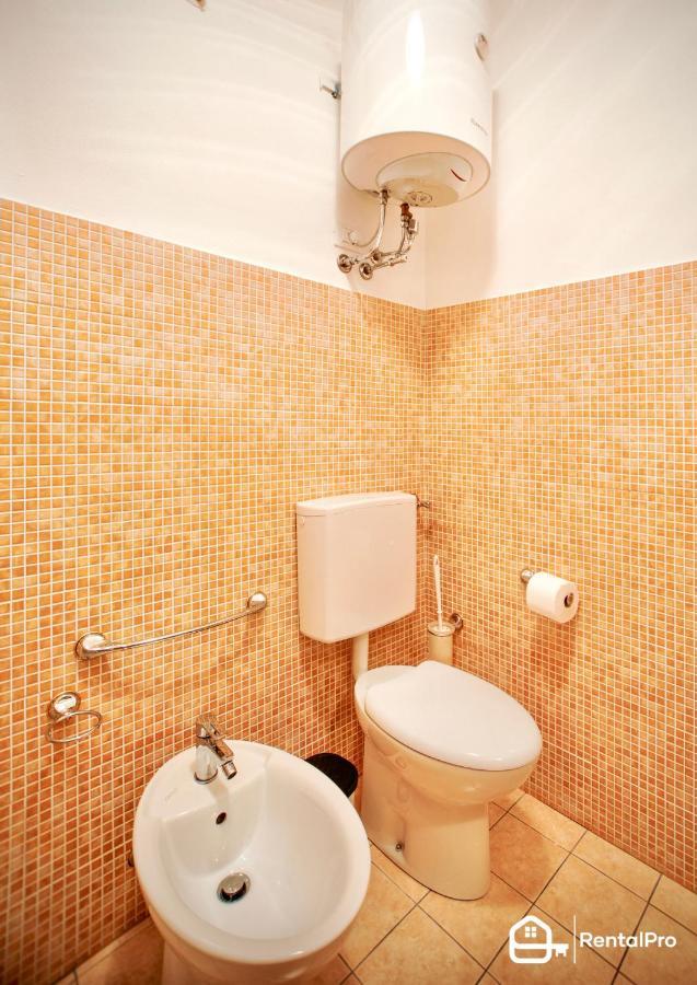 Free Parking-Sea View, With Pool & Garden Leilighet Sanremo Eksteriør bilde