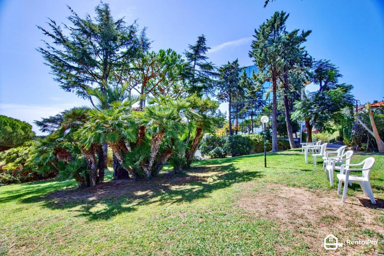 Free Parking-Sea View, With Pool & Garden Leilighet Sanremo Eksteriør bilde
