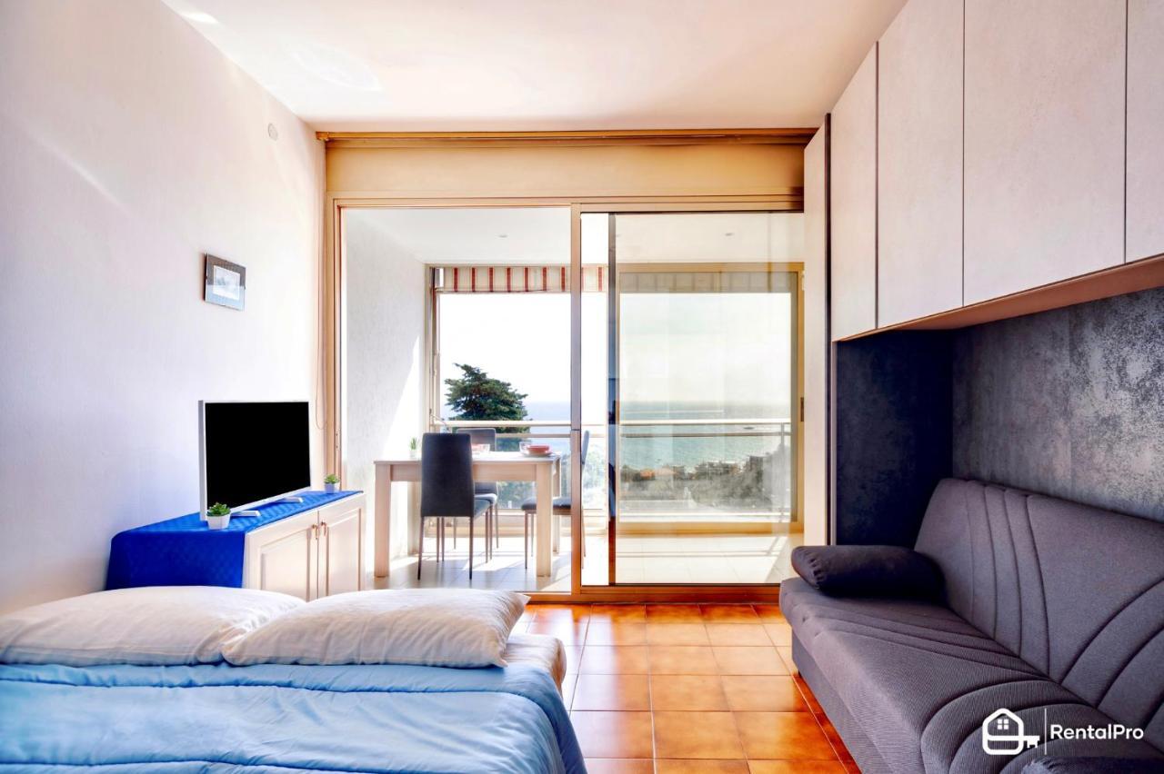 Free Parking-Sea View, With Pool & Garden Leilighet Sanremo Eksteriør bilde