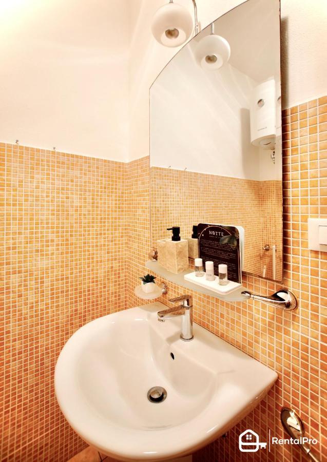 Free Parking-Sea View, With Pool & Garden Leilighet Sanremo Eksteriør bilde